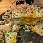 Okonomiyaki Teppanyaki Kote Kichi - ミックス玉断面