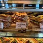 VIRON - ①生ハムとチーズとオリーブオイルとバター1,620円