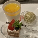 桃花春(神戸メリケンパークオリエンタルホテル) - オリジナルデザートプレート