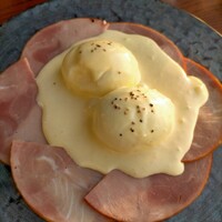 レストラン ラ・マーレ - ★★★★★シンプルだけど美味しい！マヨネーズソース？が普通のマヨネーズよりさっぱりしてて、半熟卵とハムを一緒に食べるとすごい合ってた。