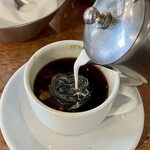 ライブコーヒー - ブレンドコーヒーR250円