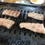 焼肉とよ - カルビ