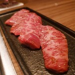 焼肉うしごろ 新宿三丁目店 - 