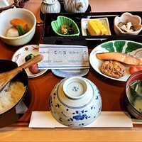 紀尾井 なだ万 - 