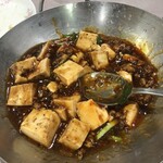 牡丹園 - 麻婆豆腐:1500円（食べかけ）
