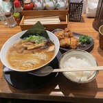 中華そば 麺や食堂 - 