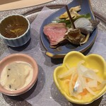 Kagurasaka Sushi Kimoto - ヤリイカの沖漬け
                アサリと甘草の酒煎り、合鴨のロース、黒バイ貝
                生シラスと湯葉
                細魚の紅白なます