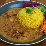 ダイニングカフェ バンビ - えびのマッサマンカレー