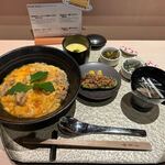 博多親子丼 うま中 - 博多親子丼御膳1980円。