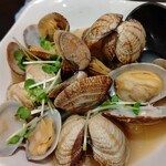 美濃屋 文右衛門 - アサリの酒蒸し（540円）