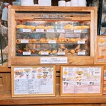 ザ デック コーヒー&パイ - ショーケース