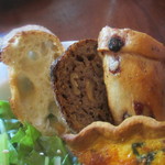 パーラー江古田 - カレンズのベーグル、バゲット、くるみパン