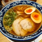 喜城苑 - 焼干し味玉醤油ラーメン(960円)