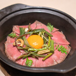 西麻布けんしろう - お食事 ローストビーフと山菜藁焼き土鍋