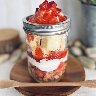 [Popular! Jar cake] A parfait-style classic Sweets