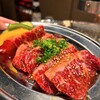炭火焼肉 まる