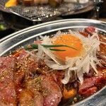 炭火焼肉 まる - 