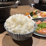 炭火焼肉 まる - 