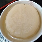 大船おでんセンター - 大きな大根です