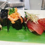 立食い寿司 根室花まる FOOD&TIME ISETAN YOKOHAMA店 - 