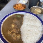 カリーライス専門店エチオピア - チキンカリーと玉ねぎのアチャール(+サービスのじゃがいも)