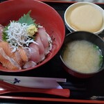 大船おでんセンター - 海鮮丼