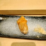 Sushi Ninomiya - 赤貝握り800円