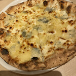 Gioia in Bocca - チーズのピザ