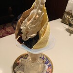 珈琲美学 アベ - 子どもの頃からのご褒美デザートですよモカパフェ。