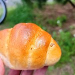 トリュフベーカリー - 海藻バターの白パン