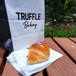 トリュフベーカリー - 白トリュフの白パン