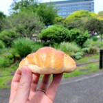トリュフベーカリー - 海藻バターの白パン