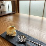 ブラッスリー 航 - メレンゲのアイスクリームのせ