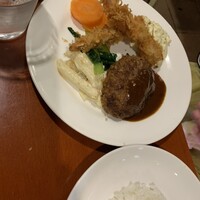 OSTERIA AL BUCO - ハンバーグ＆エビフライランチ1100円