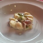 Riosu Bongusutaio - そら豆とペコリーノロマーノのニョッキ