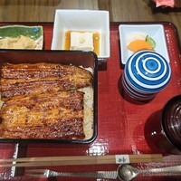 菊水楼 うな菊 ホテル椿山荘東京店 -  菊水楼 うな菊 ホテル椿山荘東京店 -