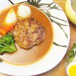 chou chou - ○にこみハンバーグランチ♪：こってりしたデミグラスソースで仕上げました♪