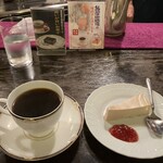 茜屋珈琲店 - 