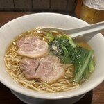 Akamon Gyouzaken - 正統派のチャーシュー麺