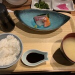 Umikara Sorahe - うみそら定食（サーモンハラミ・塩焼き）セット　１１００円