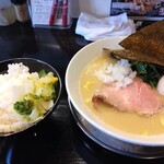 熊本家系ラーメン 十五家 - 