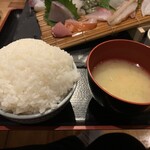 うみからそらへ - おかわり（酢飯）大盛り　味噌汁