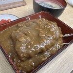 河金 - 丼といいながらお重で出てくる
            何の違和感もなく
            変わらない日常の世界