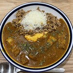 Re Gem Bo Gen - 「肉の日」背徳プレート part2
                        欧風ポークカレー
                        グラナパダーノチーズのせスパイシーポークキーマカレー
                        スライスチーズonライス
                        小(ライス150g) 1,400円