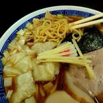 Chuukasoba Kamekiya - ワンタン麺_近影