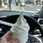 円山牛乳販売店 - 牛乳ソフトクリーム　450円