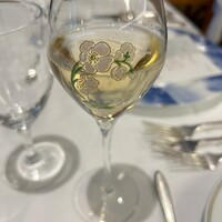 レストラン カスケード - グラスシャンパン　ペリエ　グラン　ブリュット　3,100円（ダリのグラス）