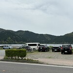 そば処みよし - 駐車場から芦ノ湖。