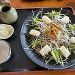 そば処みよし - あげ餅そば（冷たい）大盛り。