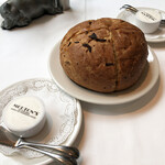 Morton's The Steakhouse - ブレッドとホイップバター